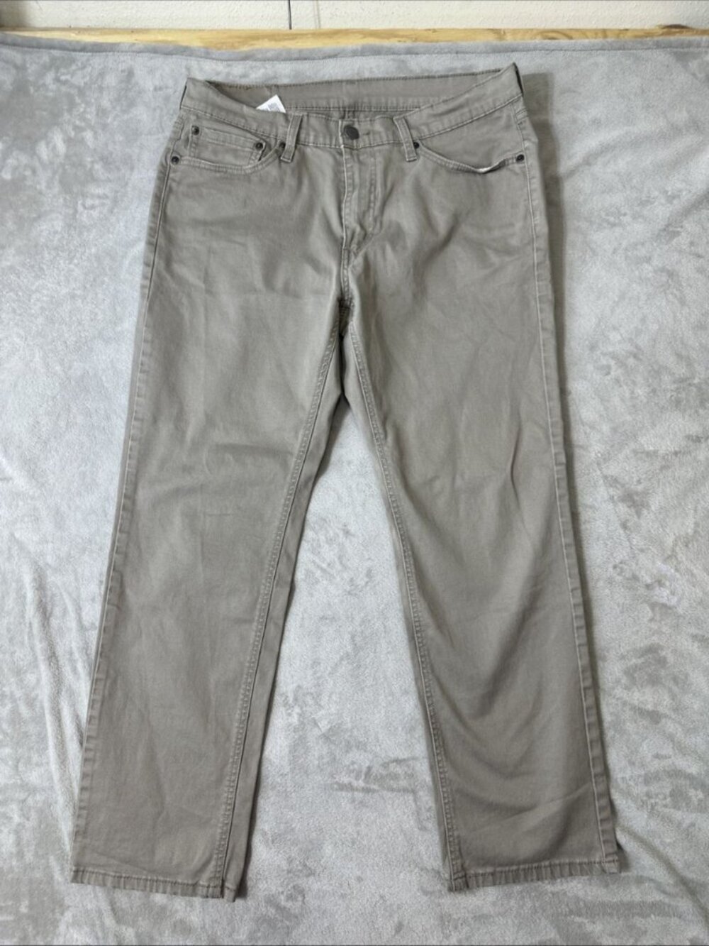Levi’s 541 athletic taper khaki jeans men’s 33x30 beige stretch casual pants